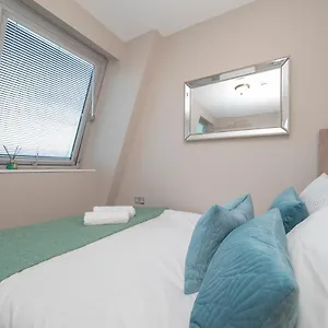 morden-1-bedroom-5-mins-away-from-brighton-seafront.brighton-hotels-england.com/