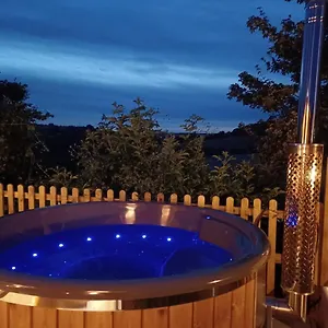 norwell-view-farm-glamping.tophotelsbath.com/