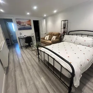 Adorable 1-bedroom Entire Place With Free Parking Cambridge (Cambridgeshire)